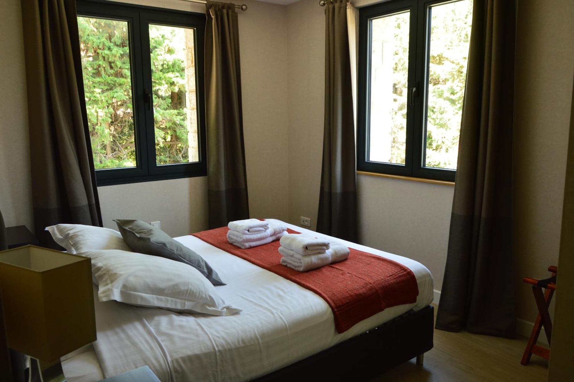 Hpc Suites - Cassis Centre - Parking Gratuit & Piscine Chauffee Bilik gambar
